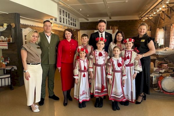 Колодищанская школа № 2 и Гомельский медуниверситет подписали договор о сотрудничестве